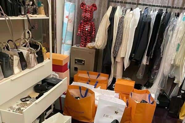 乐山沙湾区回收一线品牌衣服